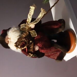 16" inch Santa Grandeur Noel collectors Edition 1999.